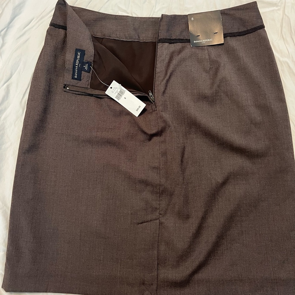 Taupe Banana Republic Factory pencil skirt